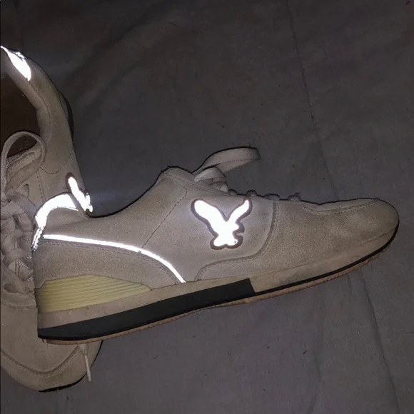 Woman’s Vintage Y2K American Eagle Sneakers - Picture 2 of 6